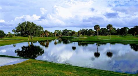 Feather sound country club - Welcome to the top-rated golf community of Feather Sound. Pride: $460,000 Golf Course Townhome/Townhouse - For Sale: 2 BR 3.0 BA: Feather Sound Country Club: Lot Size: 0.120 